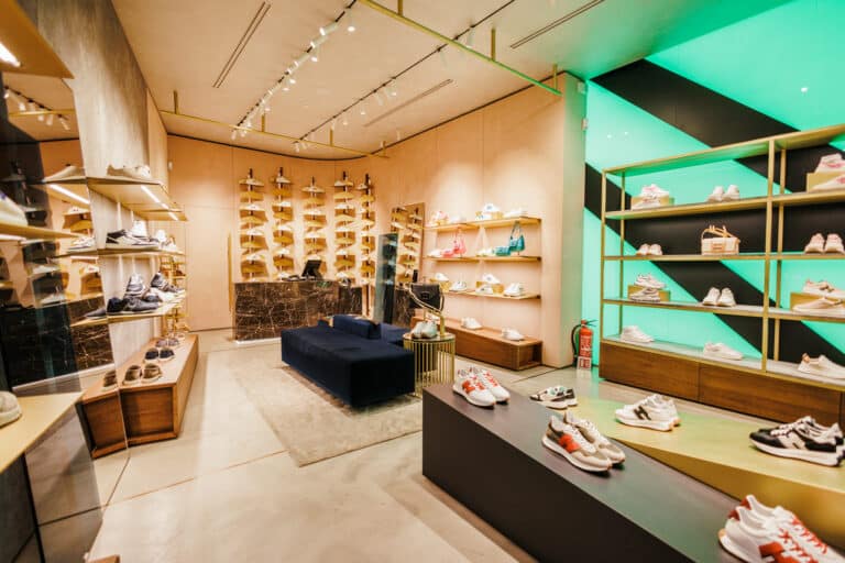 Hogan In Antwerpen: Boetiek Voor Luxueuze Sneakers